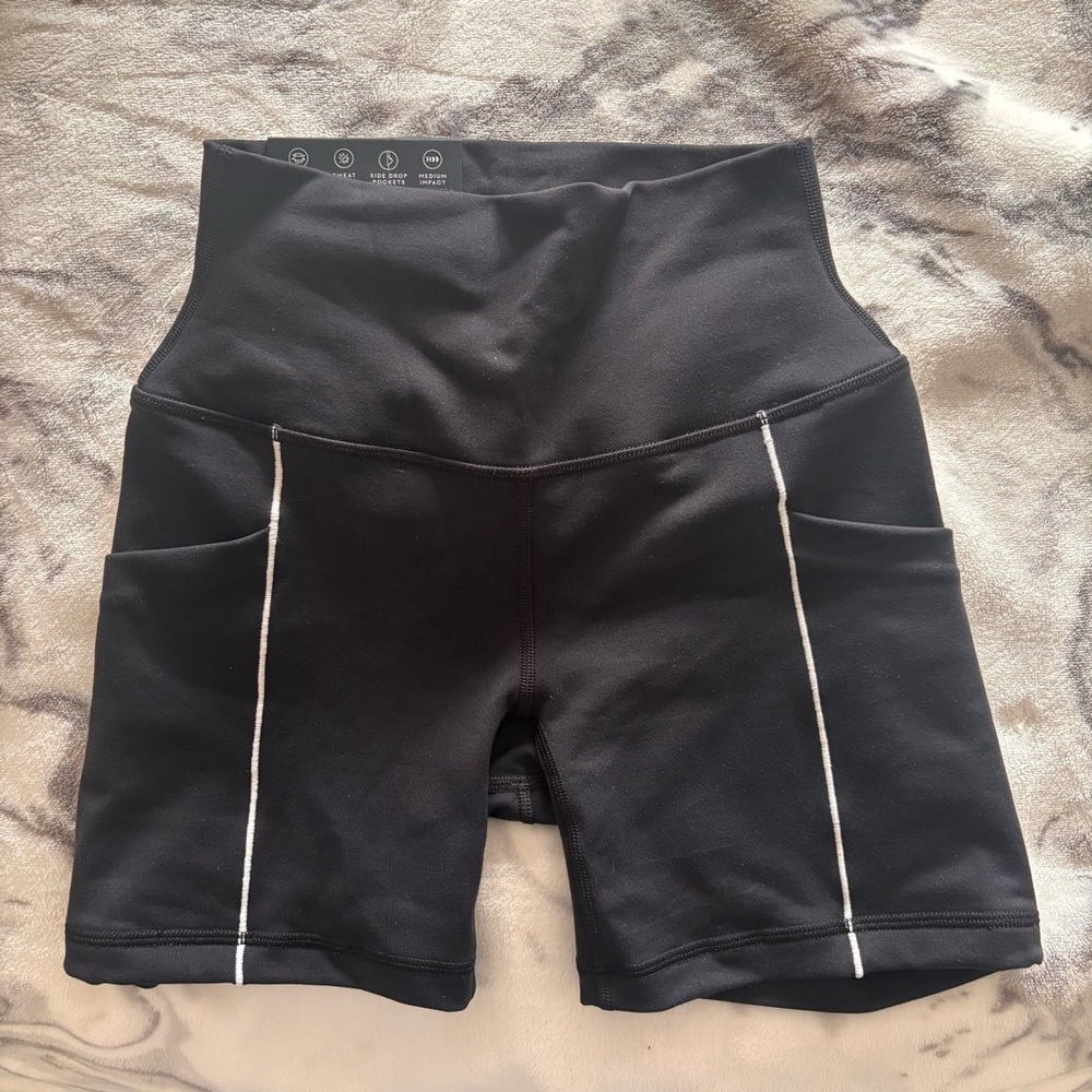 🚴TNA BIKE SHORTS